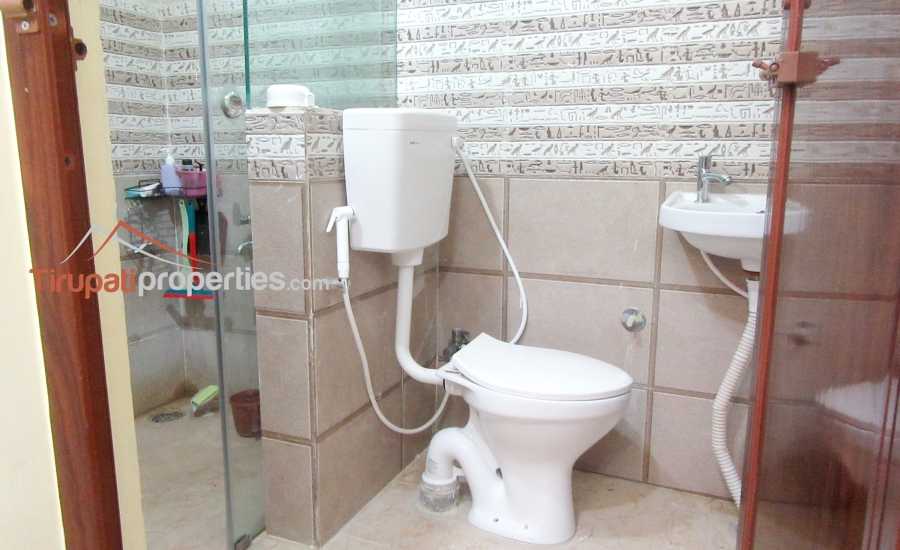 1650 Sft East Facing #FullyFurnished #3Bhk #ResaleFlatforSale Near Hotel Bliss, #Tirupati